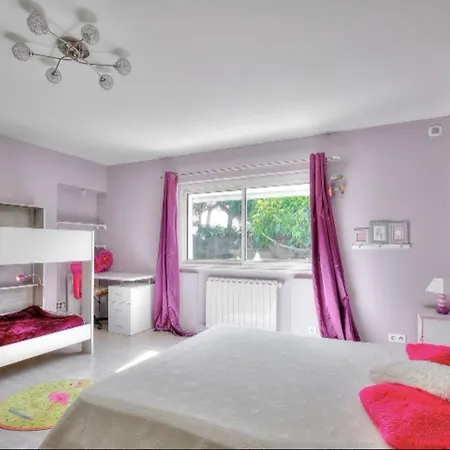 Lovely And Spacious Groundfloor With Pool Antibes