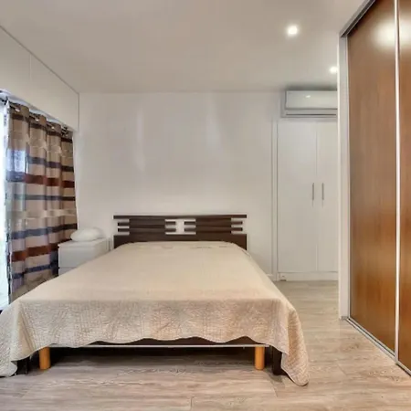 Lovely And Spacious Groundfloor With Pool Semesterbostad *
